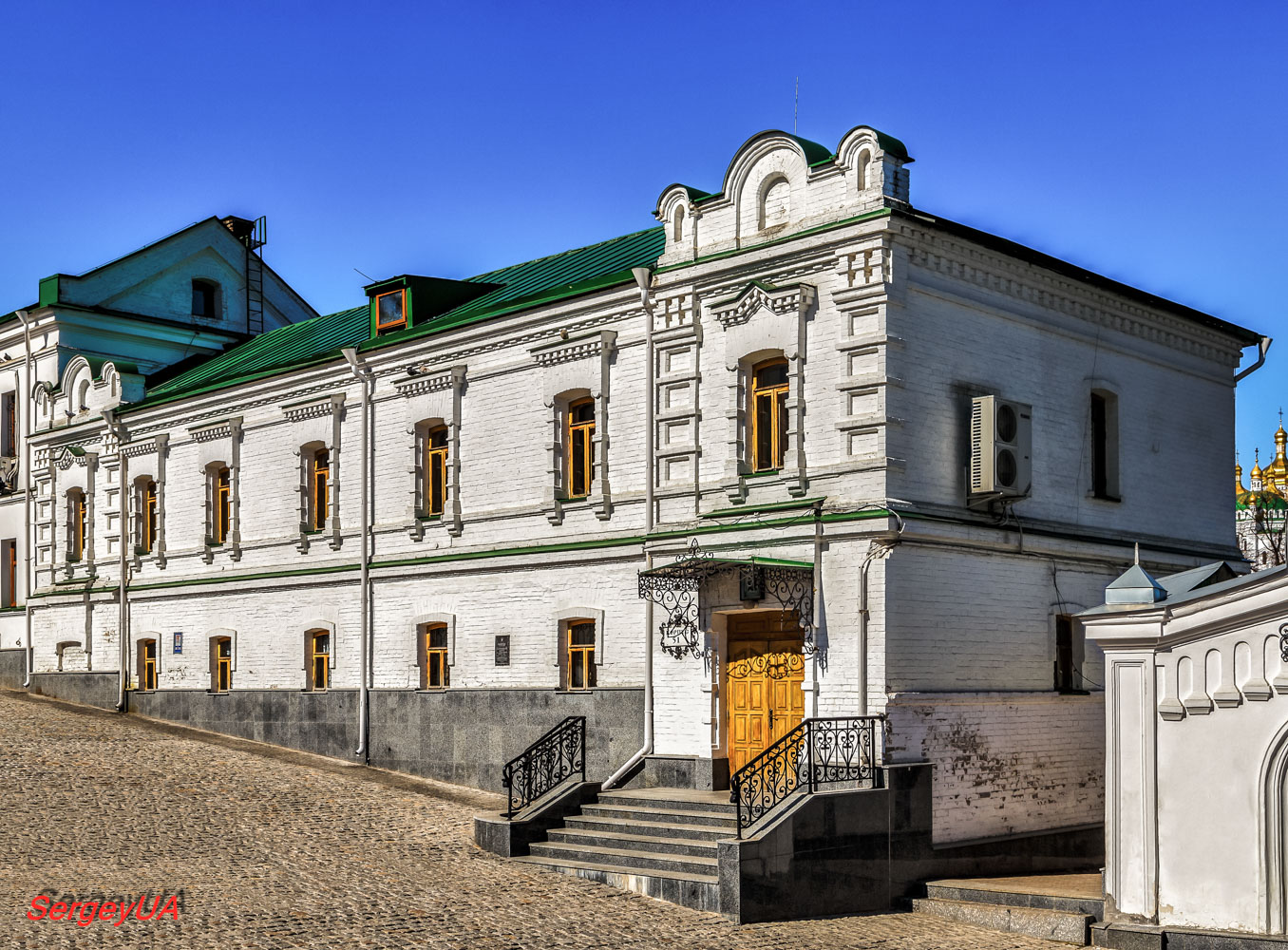Киев, Лаврская улица, 9 корп. 51
