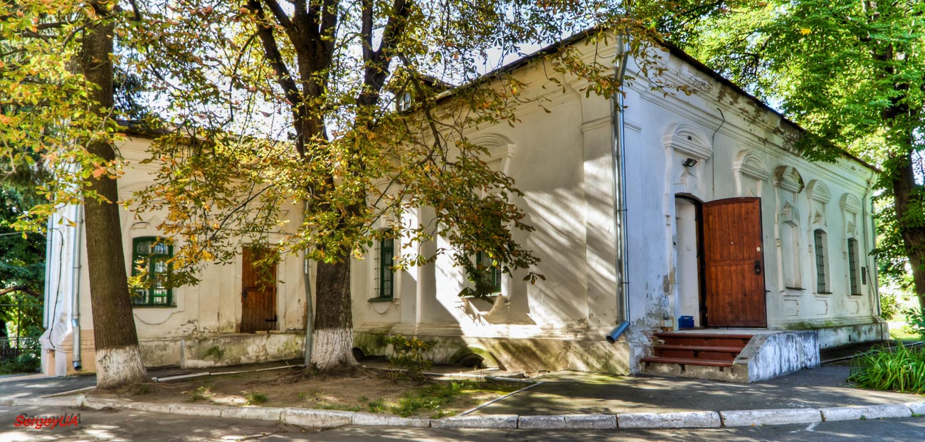 Киев, Лаврская улица, 9 корп. 13