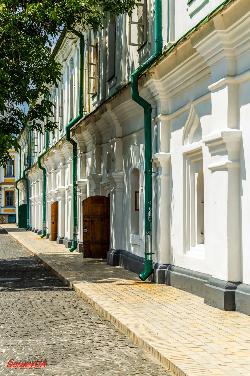 Киев, Лаврская улица, 9 корп. 20