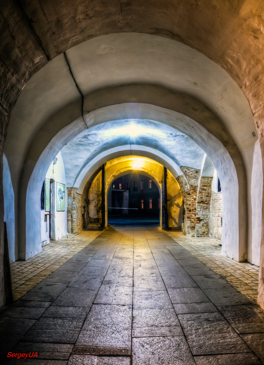 Киев, Лаврская улица, 9 корп. 82