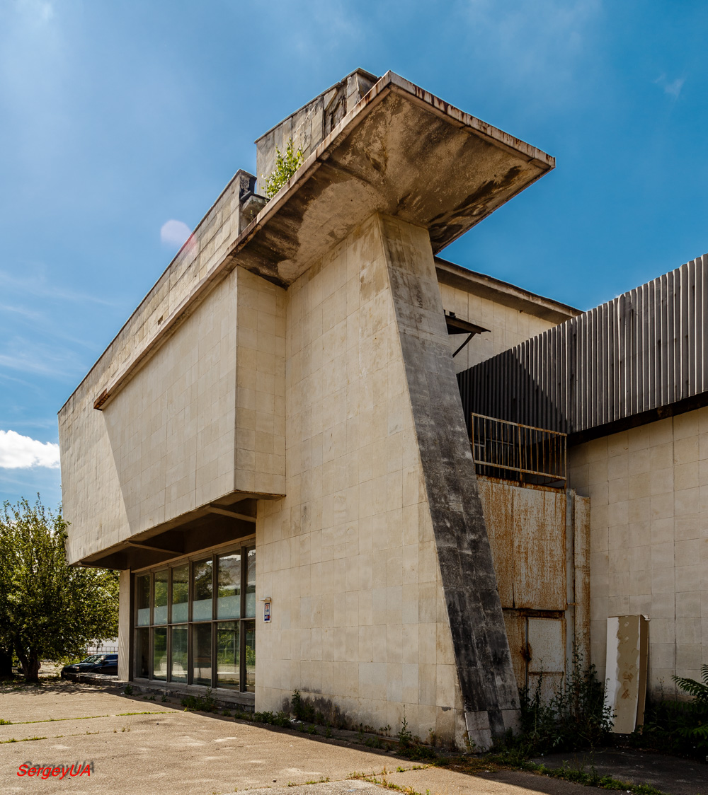 Киев, Проспект Академика Глушкова, 1 корп. 11