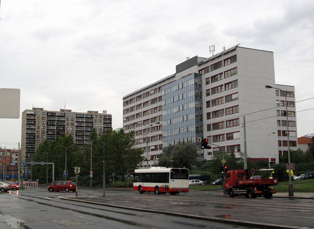 Прага, Kodaňská, 48; Vršovická, 65