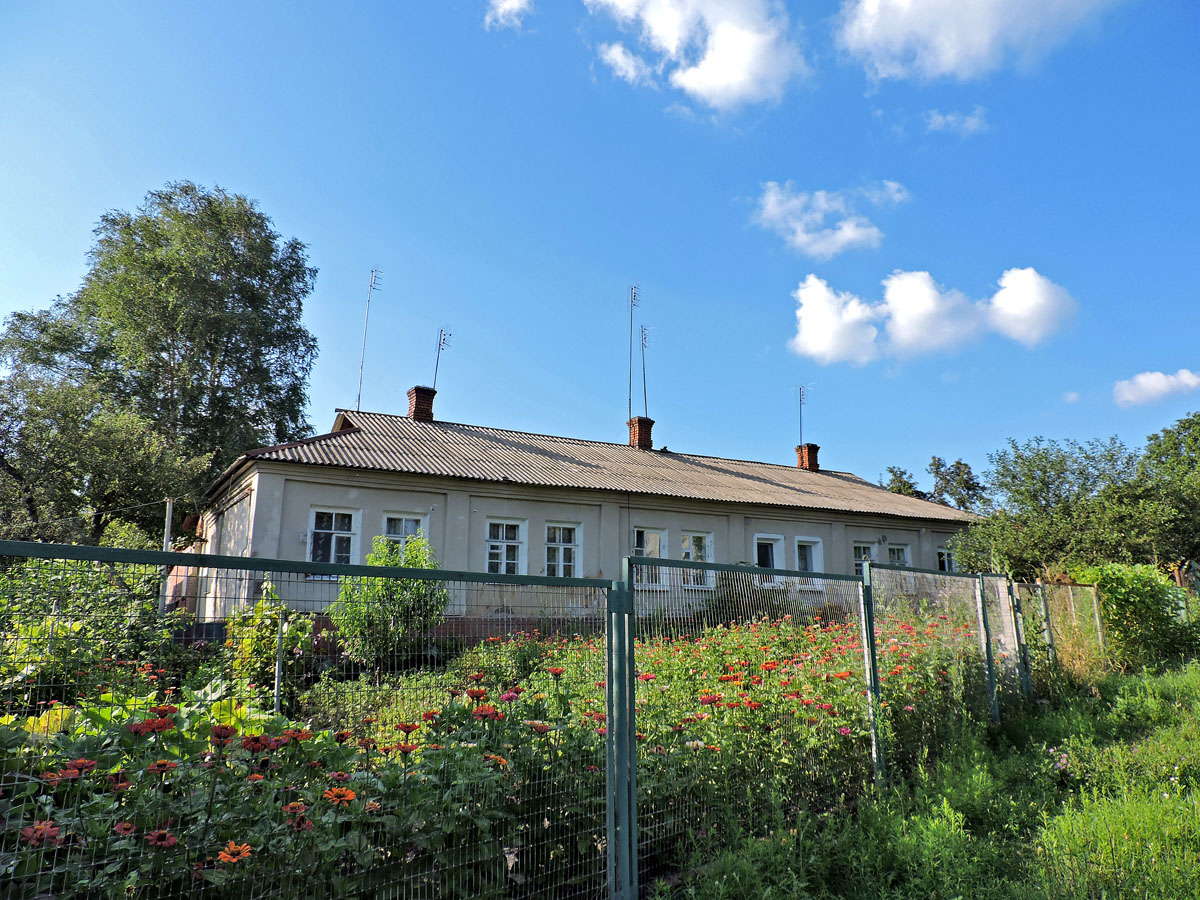Буды, Улица Фаянсовщиков, 9