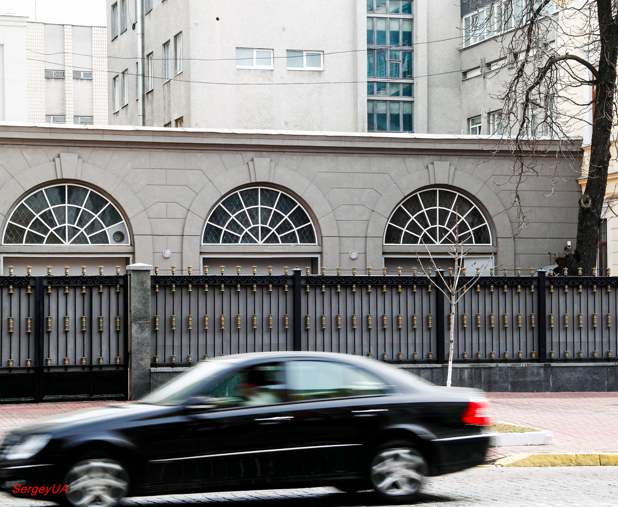 Киев, Владимирская улица, 33 Киев, Владимирская улица, 33