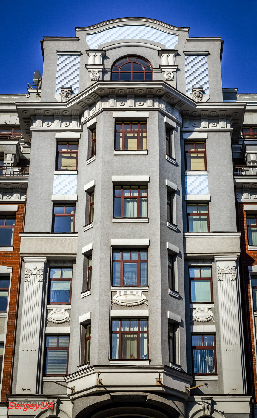 Киев, Владимирская улица, 38