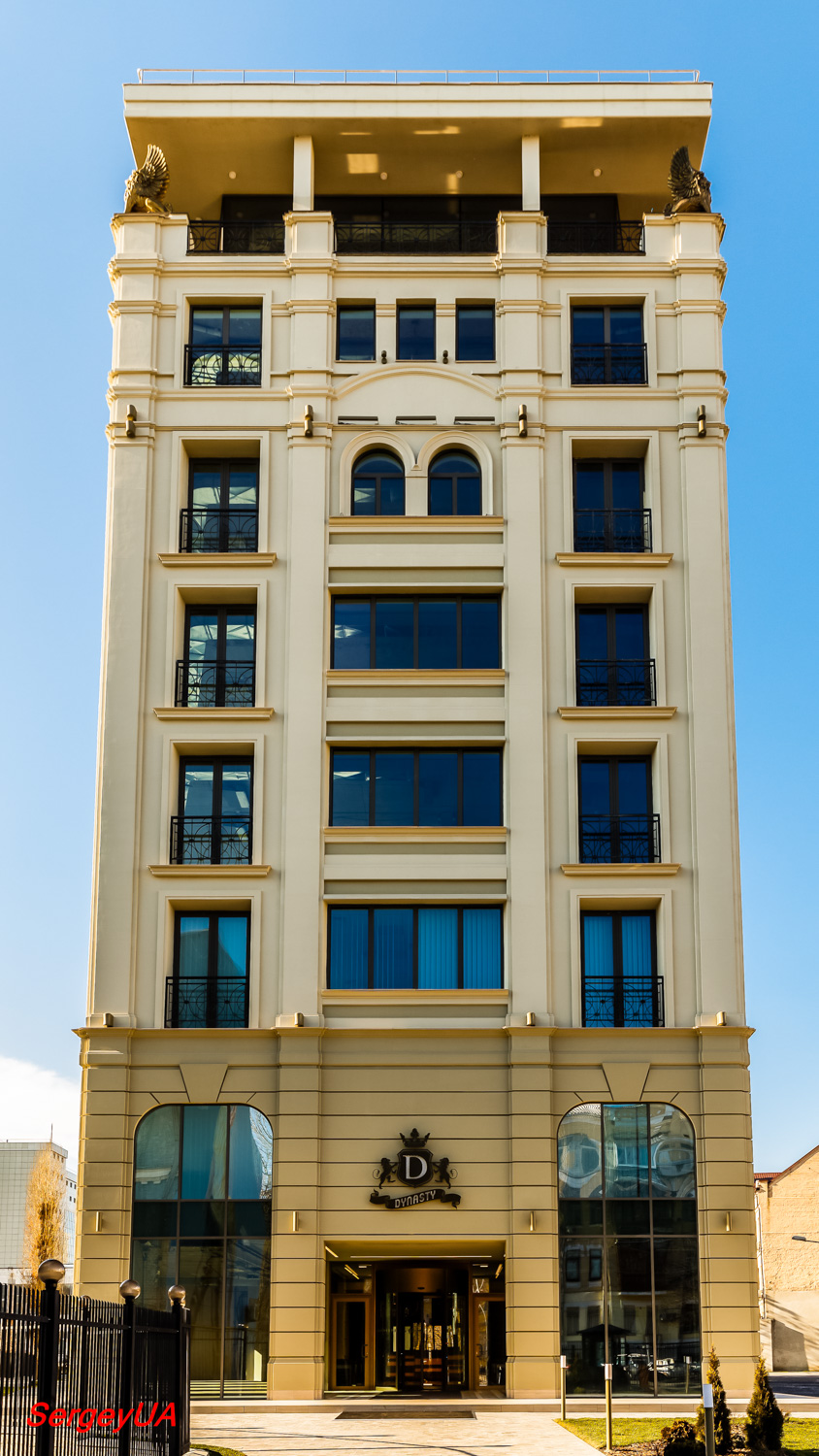 Київ, Улица Антоновича, 46