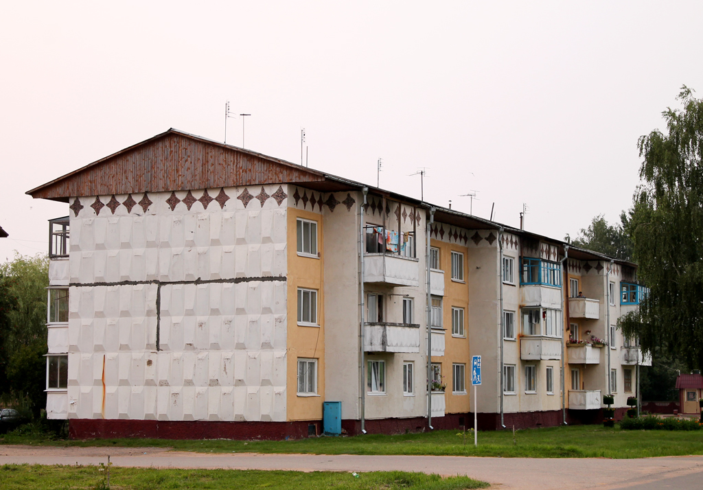Бешенковичи, Молодёжная улица, 1