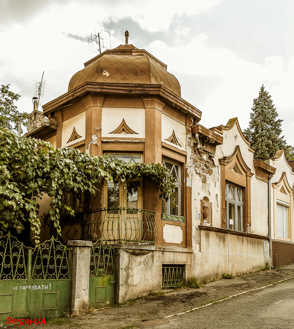 Ужгород, Улица Лучкая, 13