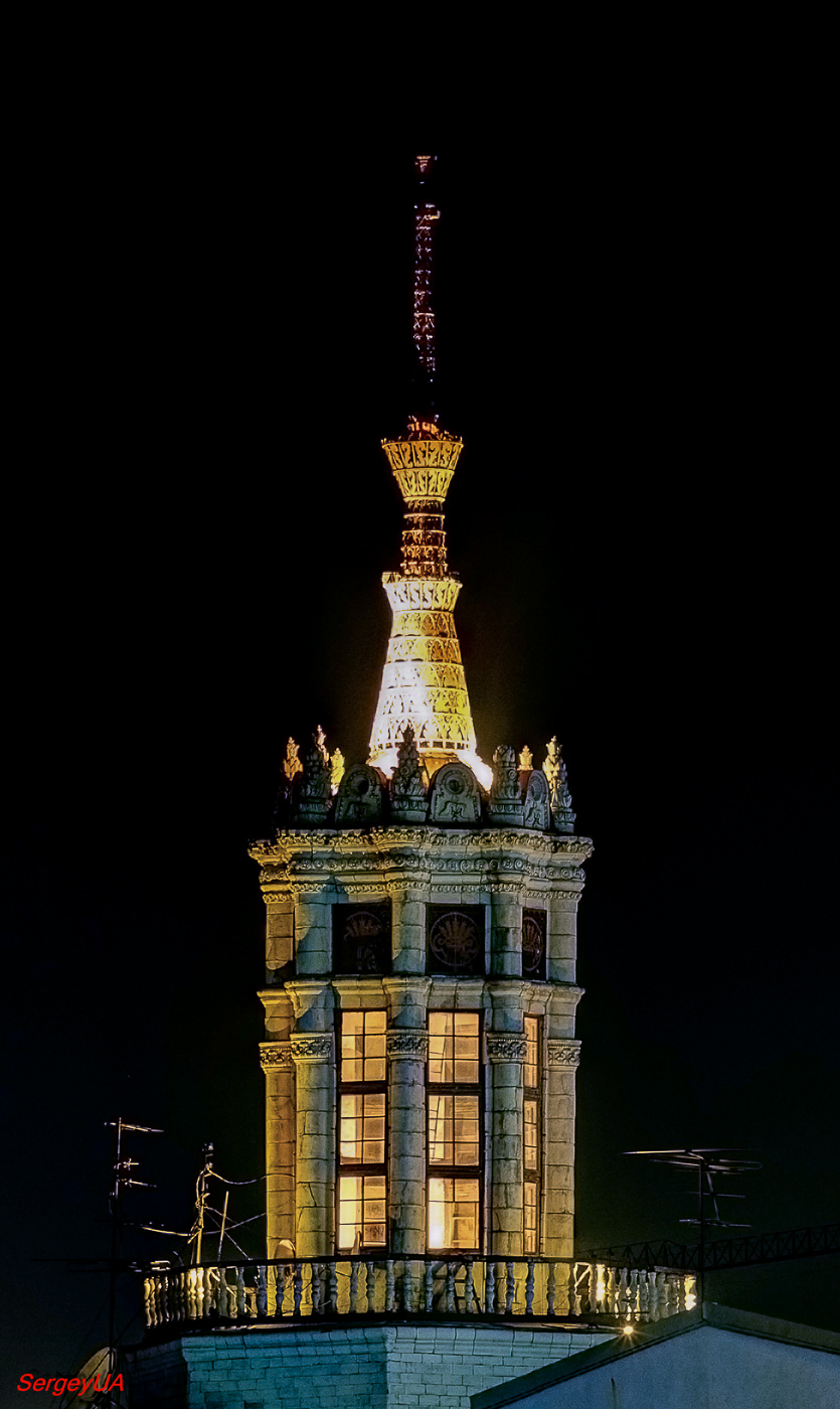 Киев, Улица Крещатик, 13 / Улица Архитектора Городецкого, 2
