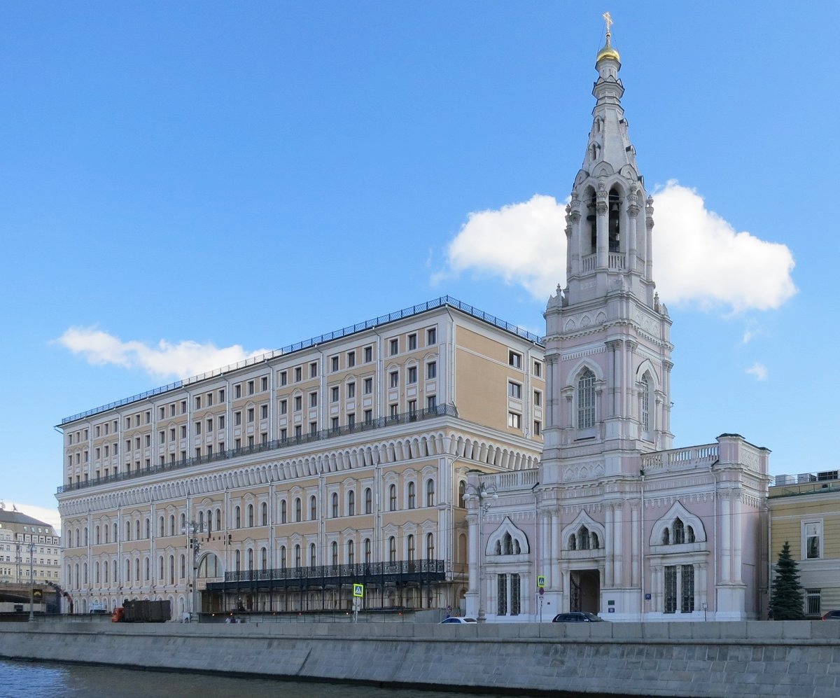 Москва, Софийская набережная, 34 стр. 1; Софийская набережная, 32 стр. 13