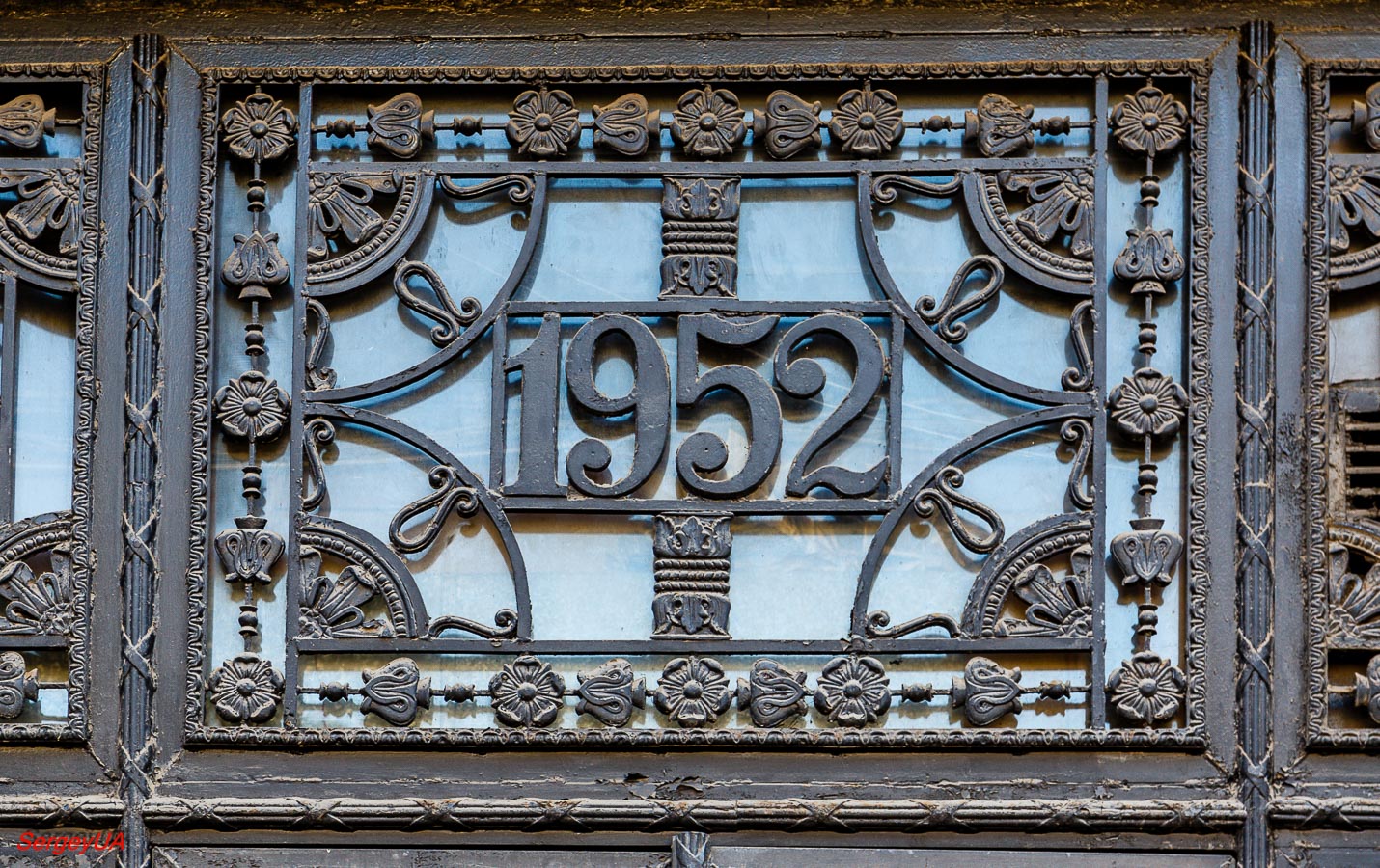 Київ, Улица Крещатик, 27