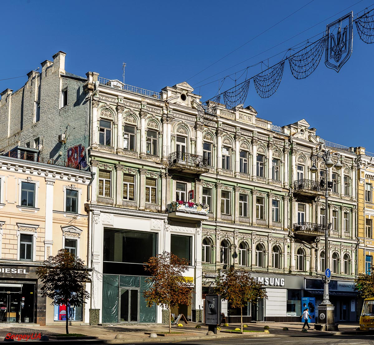 Киев, Улица Крещатик, 44