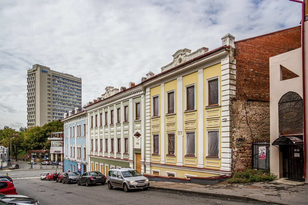 Казань, Улица Пушкина, 38 / Улица Галактионова, 1