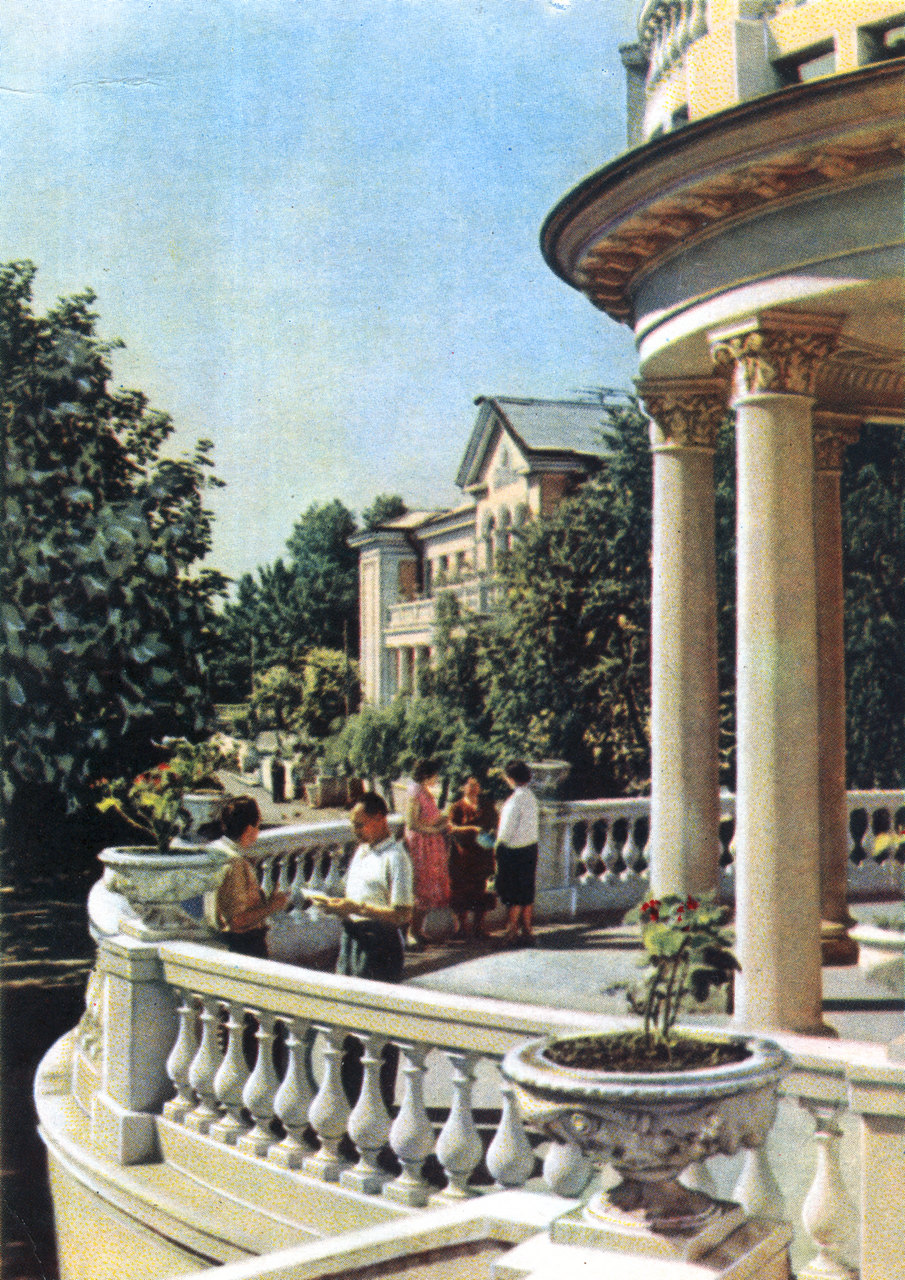 Одесса, Вулиця Посмітного, 1; Вулиця Посмітного, 1/1