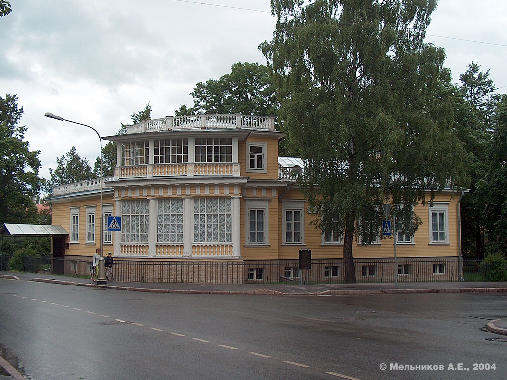 Пушкин, Пушкинская улица, 2 / Дворцовая улица, 19
