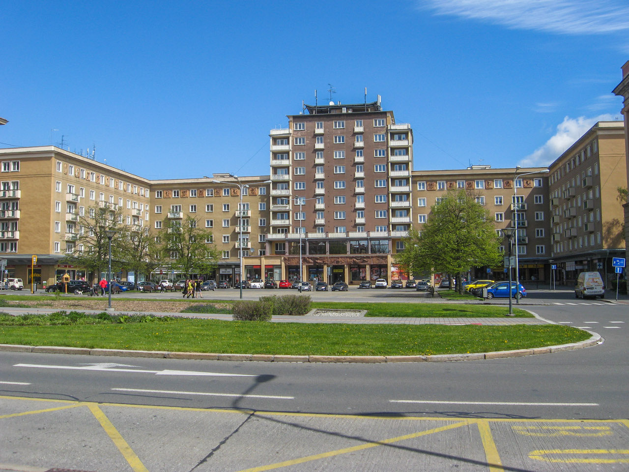 Острава, Alšovo náměstí, 6; Alšovo náměstí, 5; Alšovo náměstí, 4; Alšovo náměstí, 3