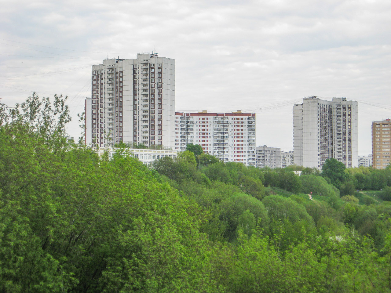 Москва, Бульвар Яна Райниса, 41 корп. 2; Бульвар Яна Райниса, 37 корп. 1