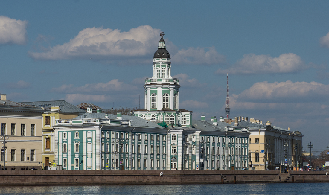 Sankt Petersburg, Университетская набережная, 3