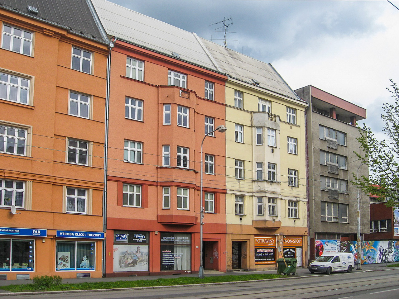 Острава, Nádražní, 82; Nádražní, 80