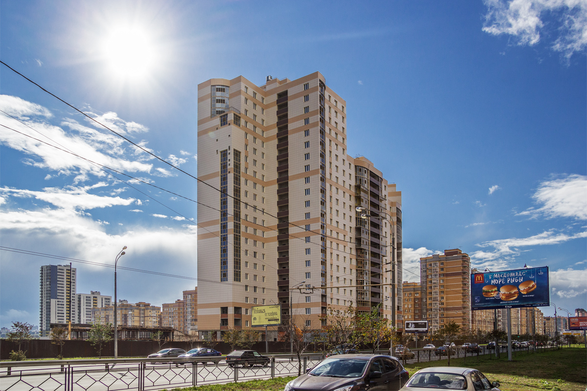 Казань, Чистопольская улица, 86 / Улица Нигматуллина, 10