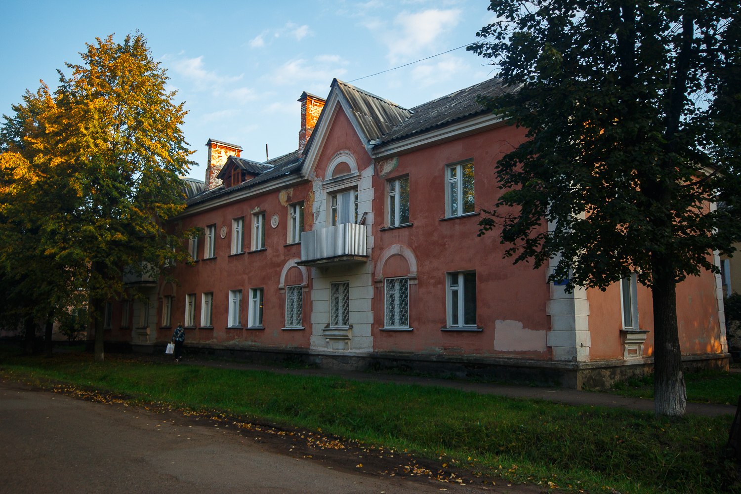 Глазов, Молодёжная улица, 8