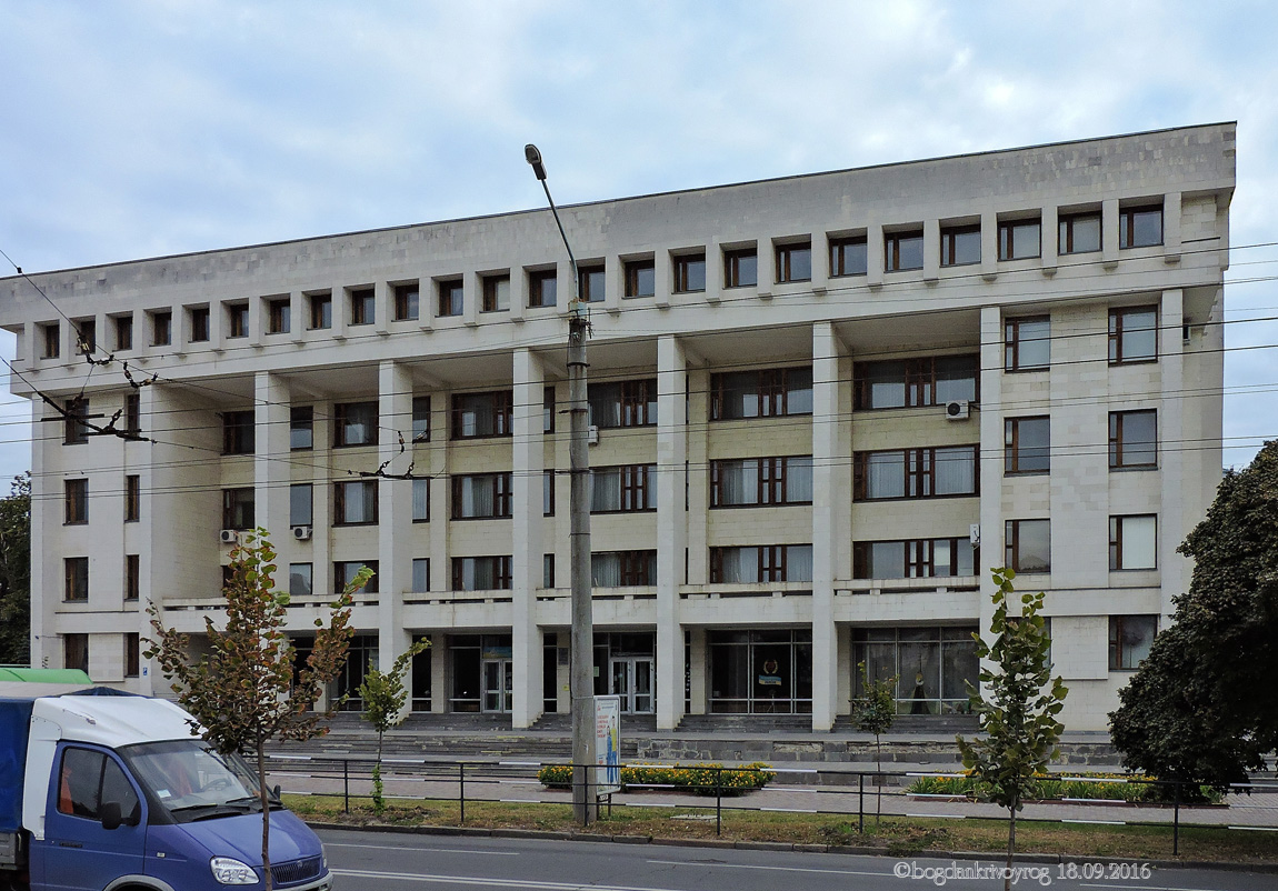 Полтава, Улица Небесной Сотни, 17