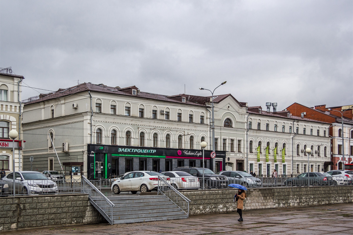 Kazan, Московская улица, 13А; Московская улица, 15