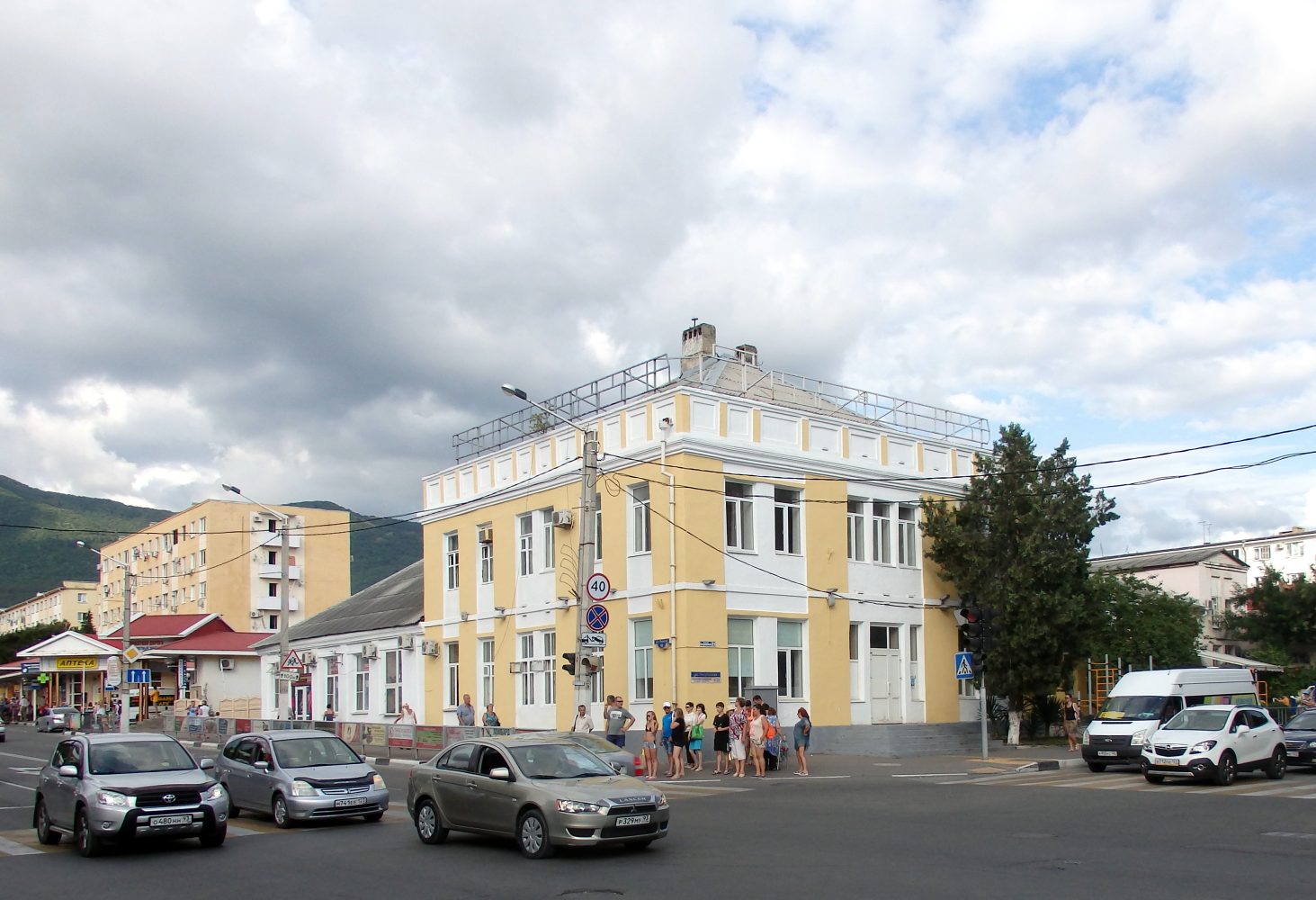 Геленджик, Улица Островского, 23 / Улица Кирова, 60