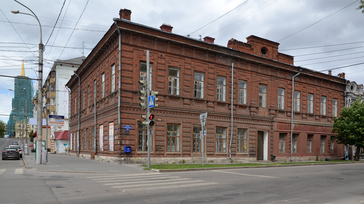 Пермь, Комсомольский проспект, 12 / Советская улица, 56
