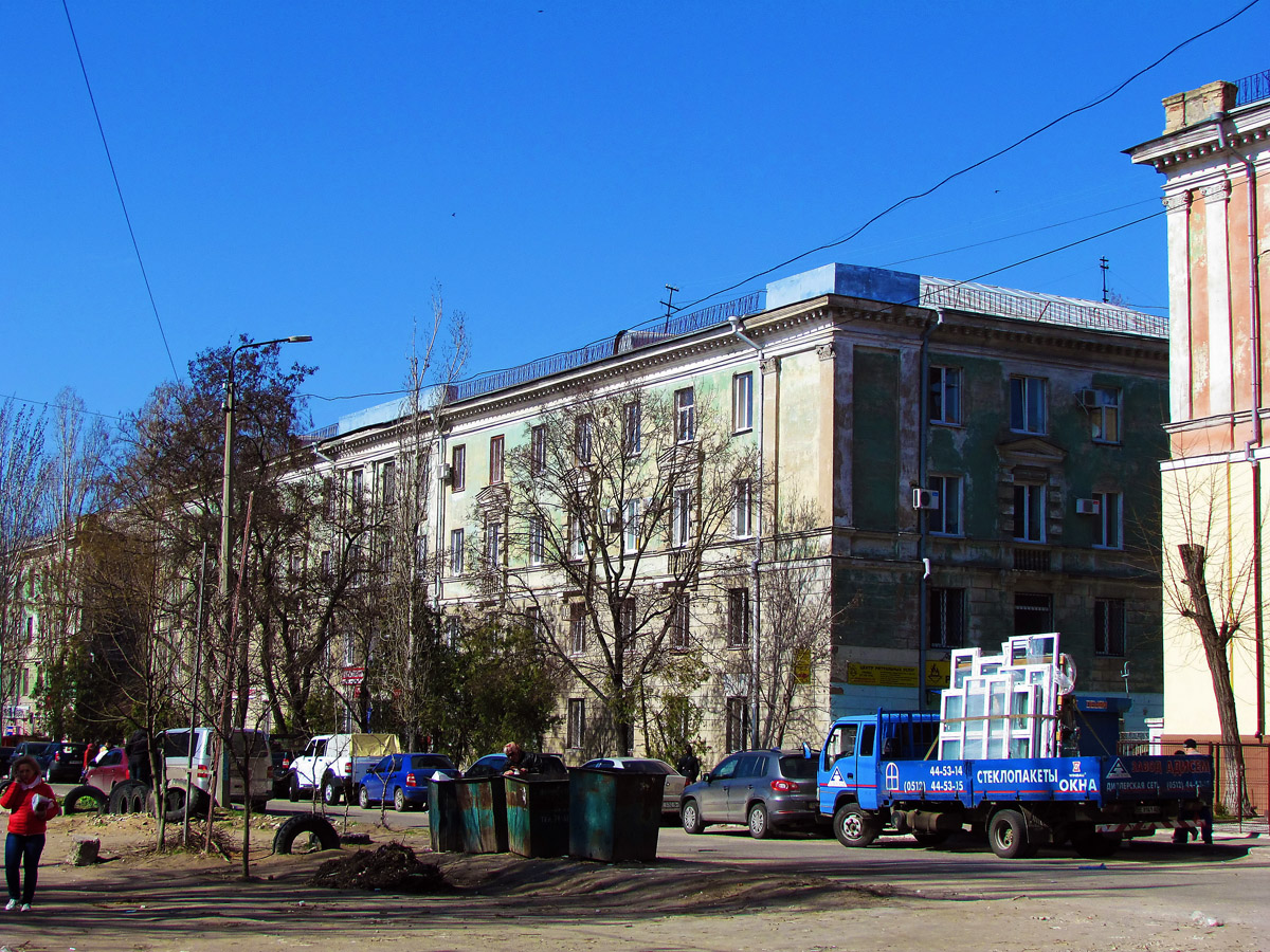 Николаев, Мореходная улица, 14
