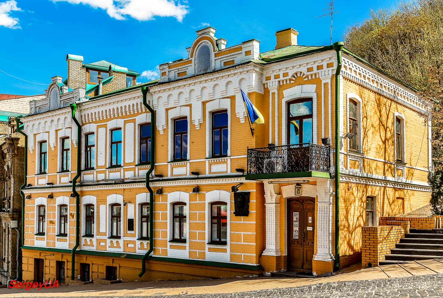Киев, Андреевский спуск, 13