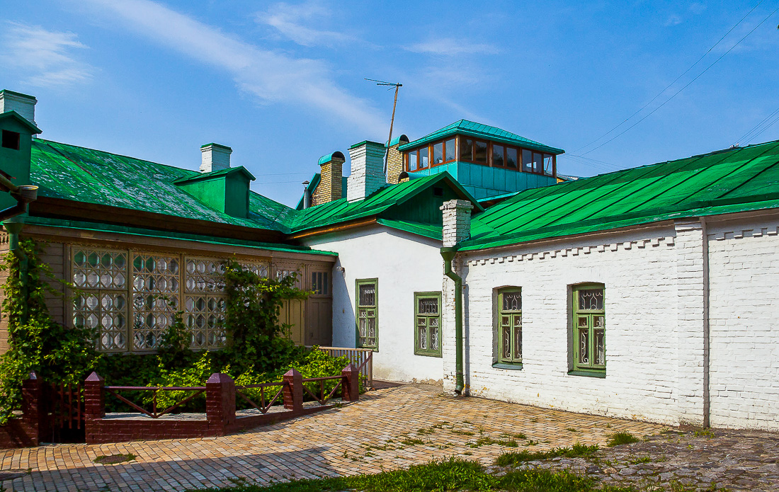 Киев, Андреевский спуск, 13
