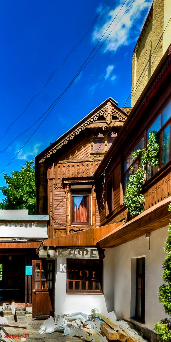 Киев, Андреевский спуск, 19Б