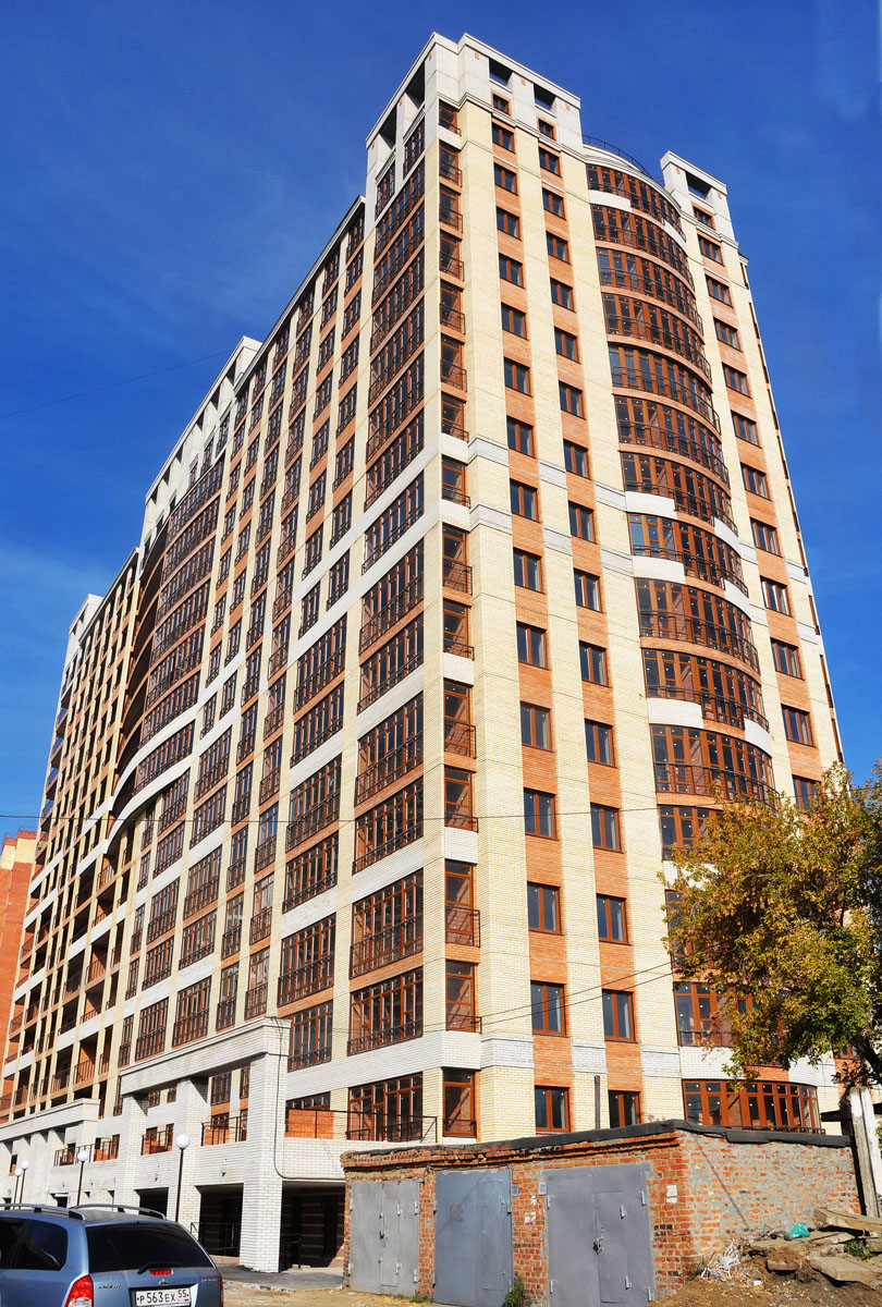 Омск, Улица Красный Путь, 135 корп. 1