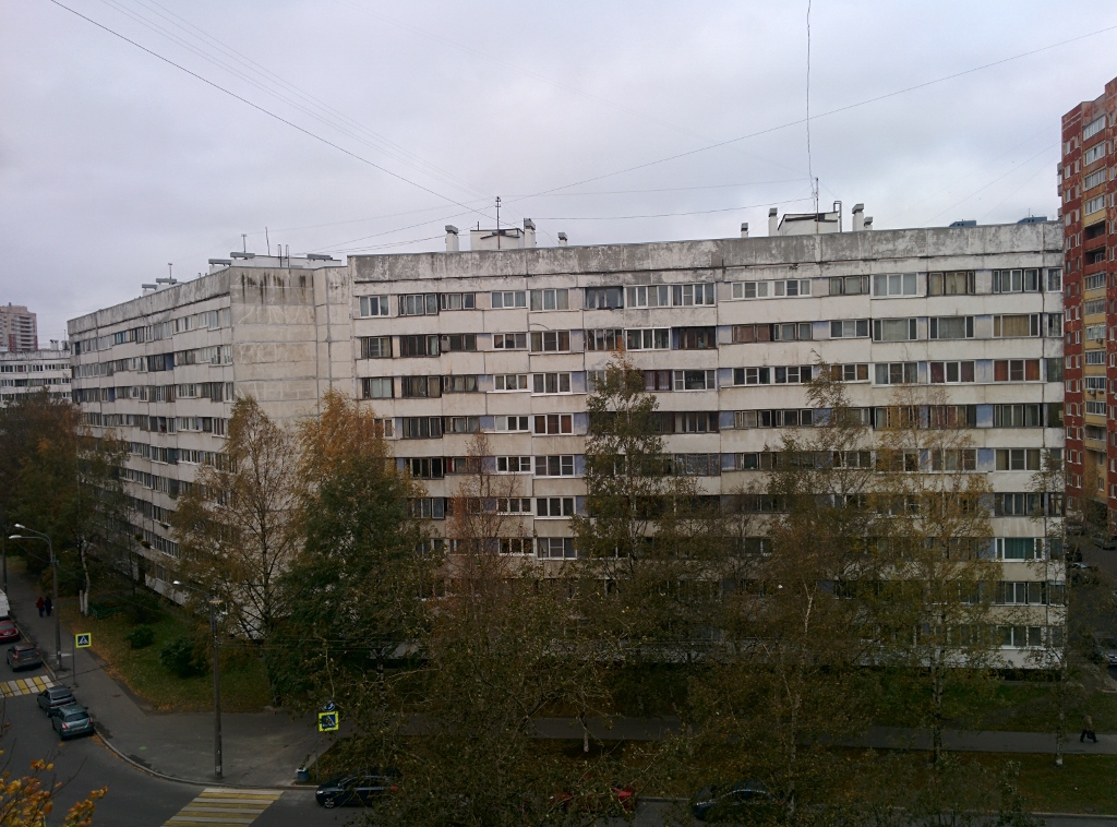Petersburg, Парашютная улица, 12