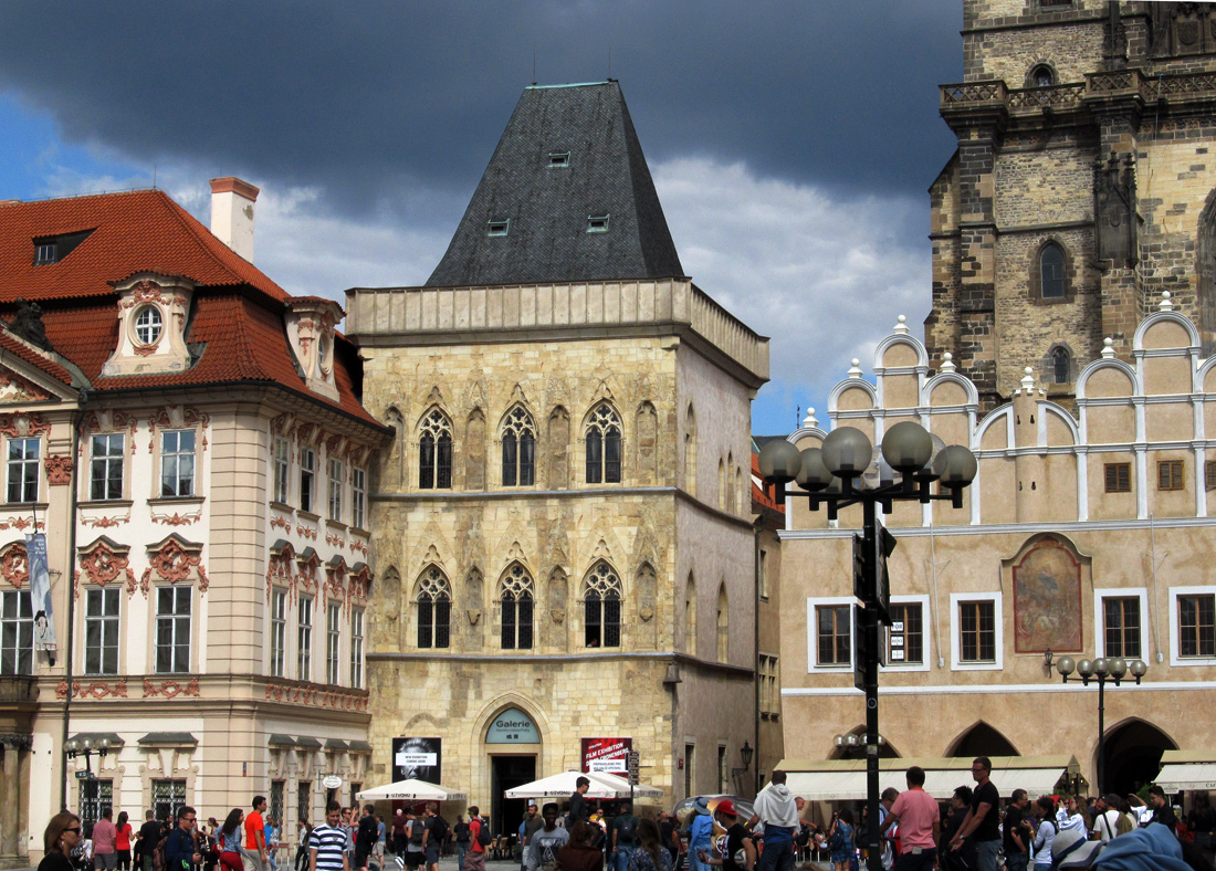 Прага, Staroměstské náměstí, 13