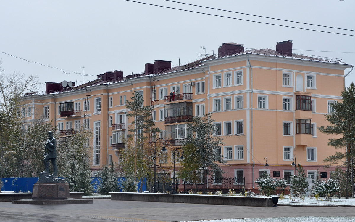 Омск, Площадь Дзержинского, 1