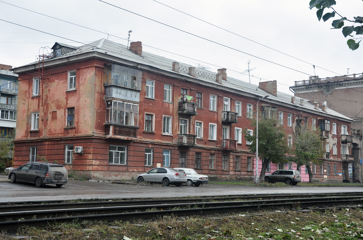 Омск, Улица Серова, 11