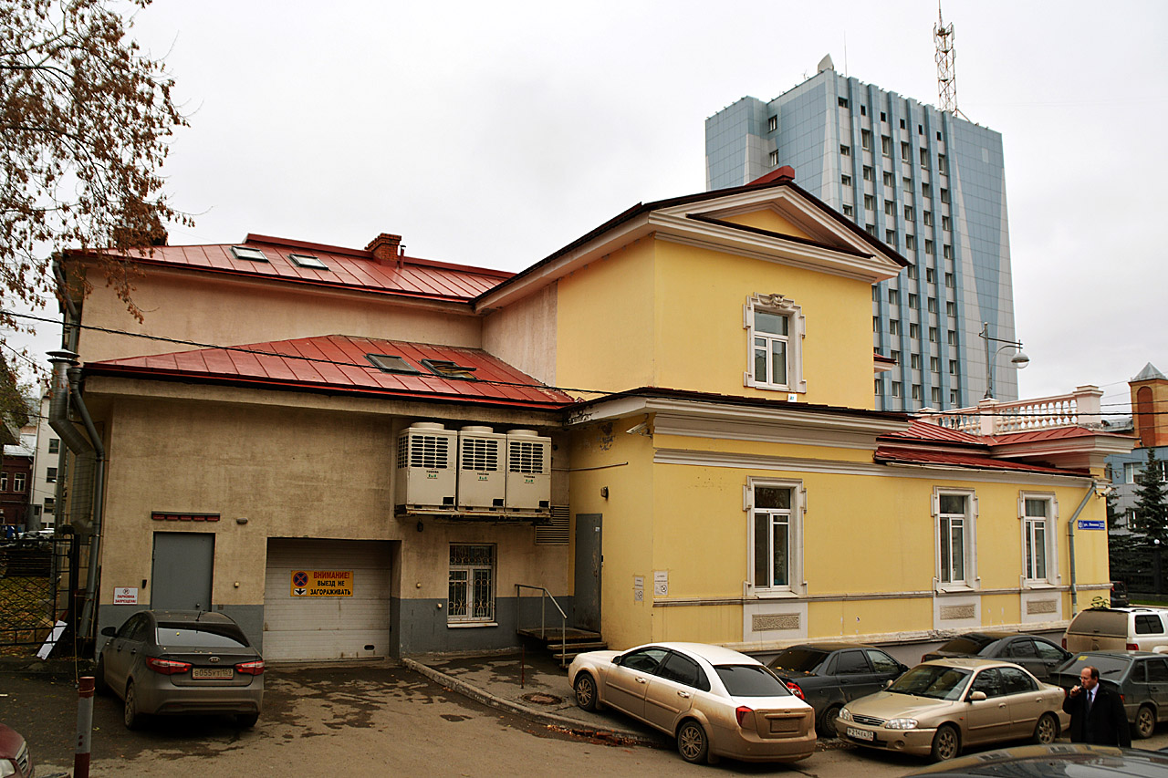 Пермь, Улица Ленина, 22; Улица Ленина, 19