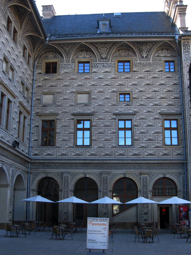 Прага, Hradčanské náměstí, 2