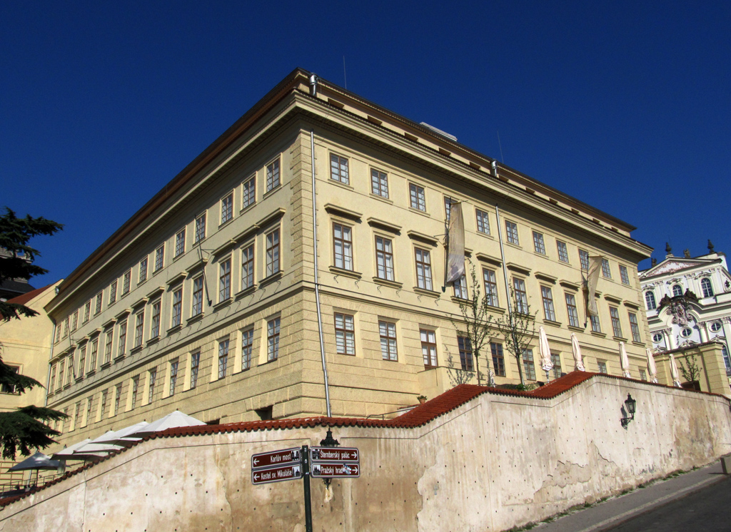 Прага, Hradčanské náměstí, 1