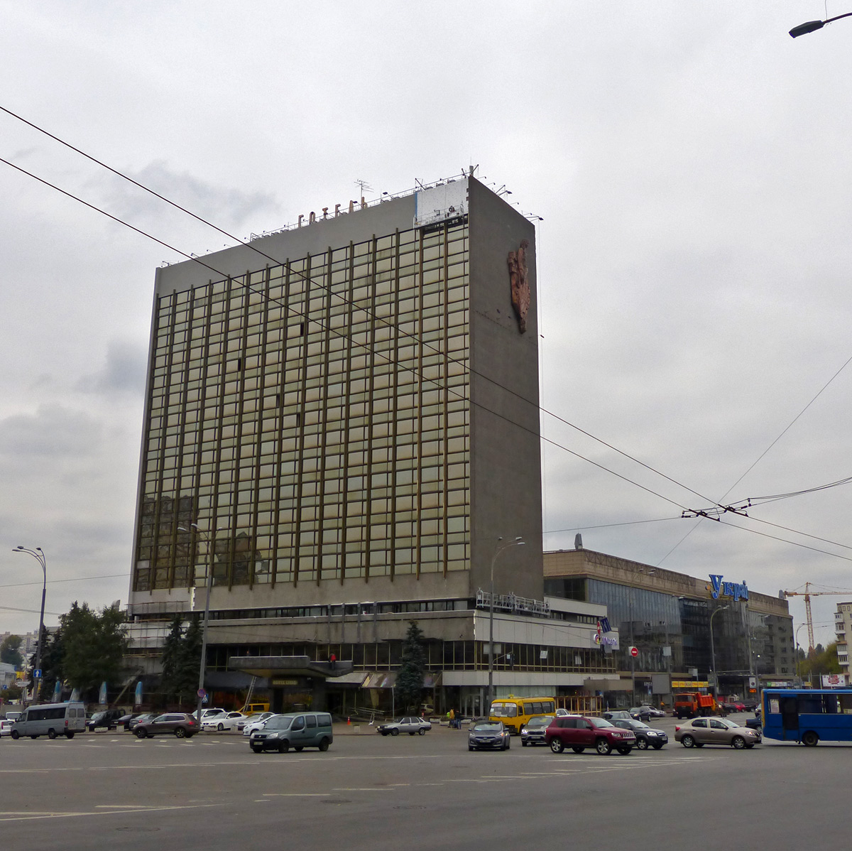 Киев, Площадь Победы, 1; Площадь Победы, 3