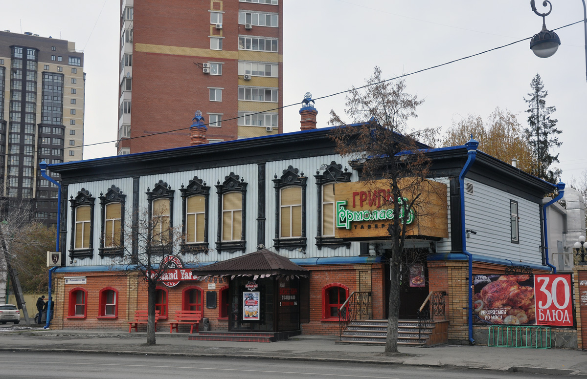 Тюмень, Первомайская улица, 38а / Смоленская улица, 25