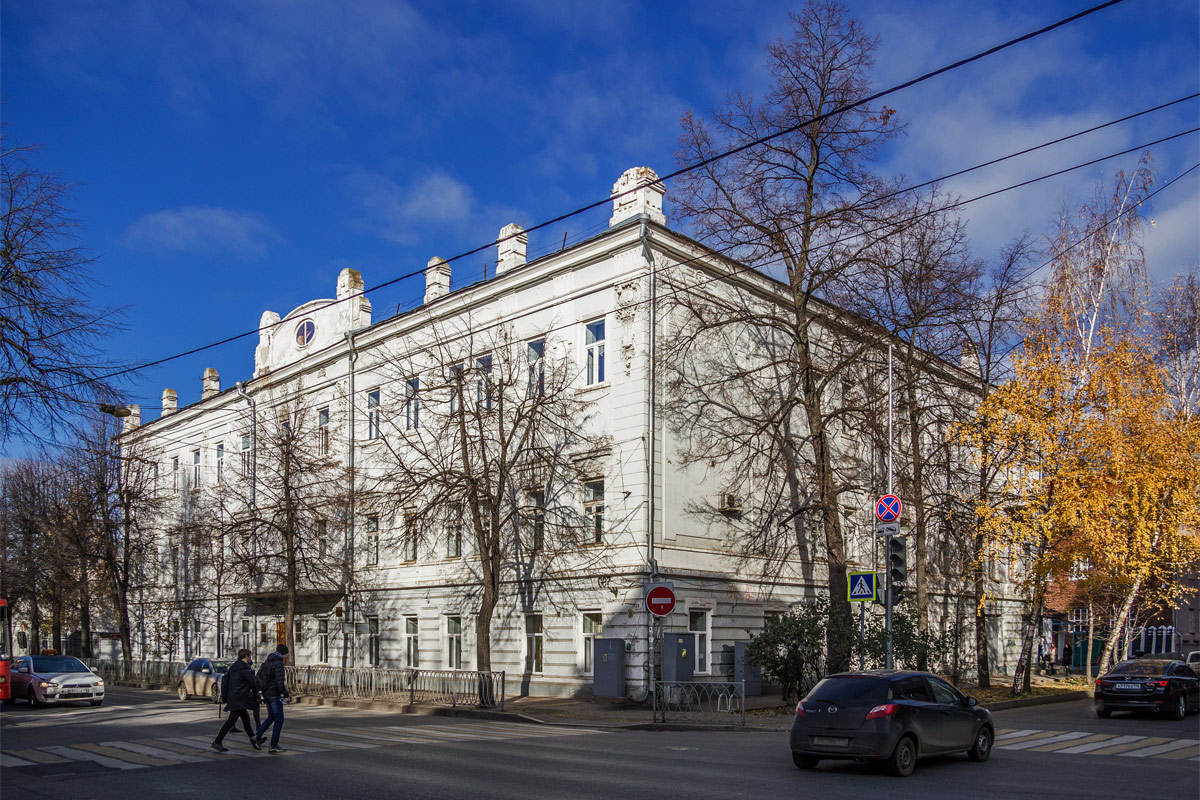 Казань, Улица Максима Горького, 29 / Улица Толстого, 19