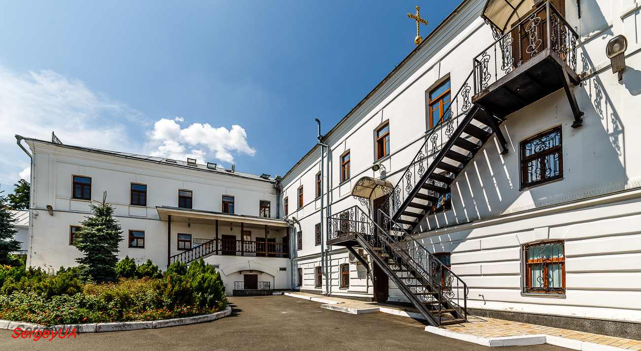 Киев, Лаврская улица, 9 корп. 68
