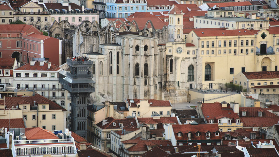 Лиссабон, Largo do Carmo; Largo Trindade Coelho; Rua do Ouro