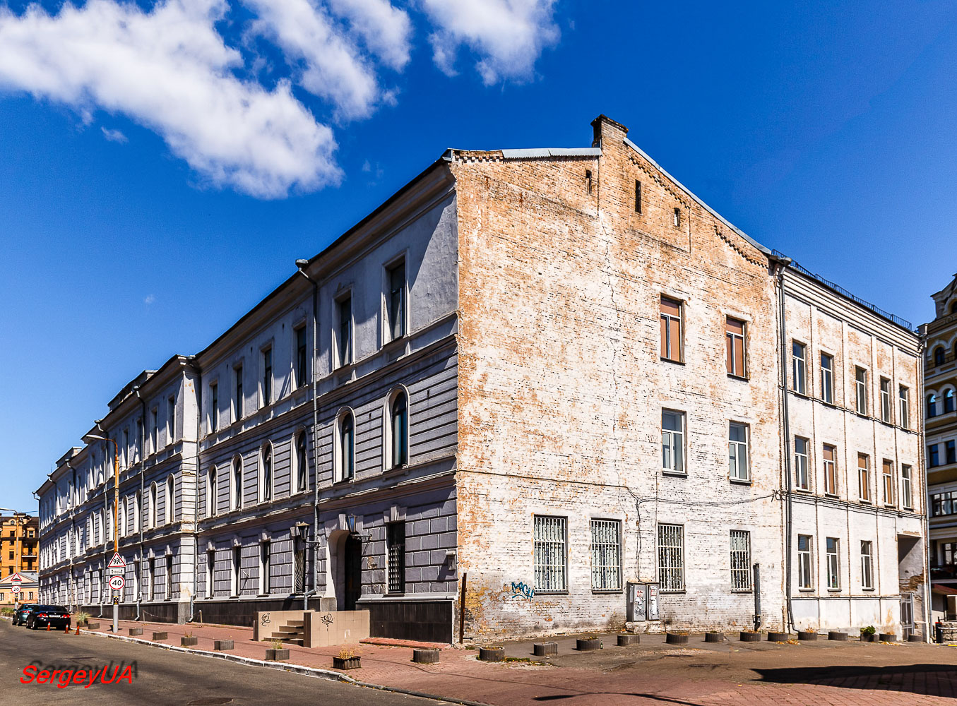 Киев, Покровская улица, 4