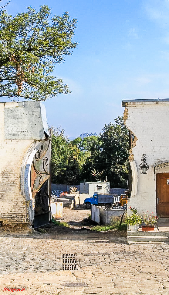 Kyiv, Лаврская улица, 9 корп. 94А