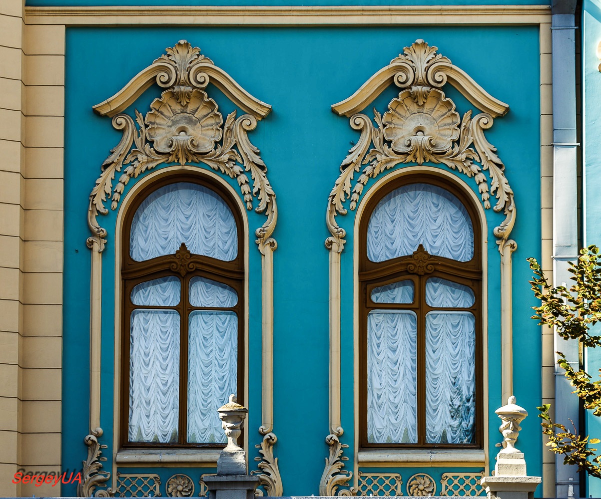 Киев, Улица Михаила Грушевского, 22