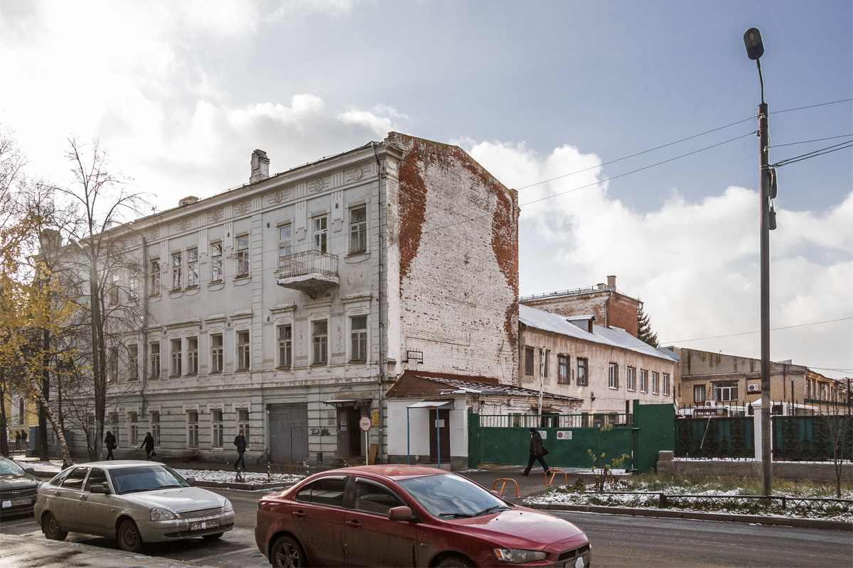 Казань, Улица Максима Горького, 29 / Улица Толстого, 19